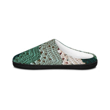 Load image into Gallery viewer, 6-Day Viral Blanket Crochet Pattern Women's Indoor Slippers — Cozy Green House Shoes