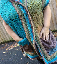 Load image into Gallery viewer, 6-Day Pocket Shawl - Crochet Pattern by Betty McKnit