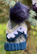Load image into Gallery viewer, 6-Day Popsicle Effect Hat - Crochet Pattern by Betty McKnit