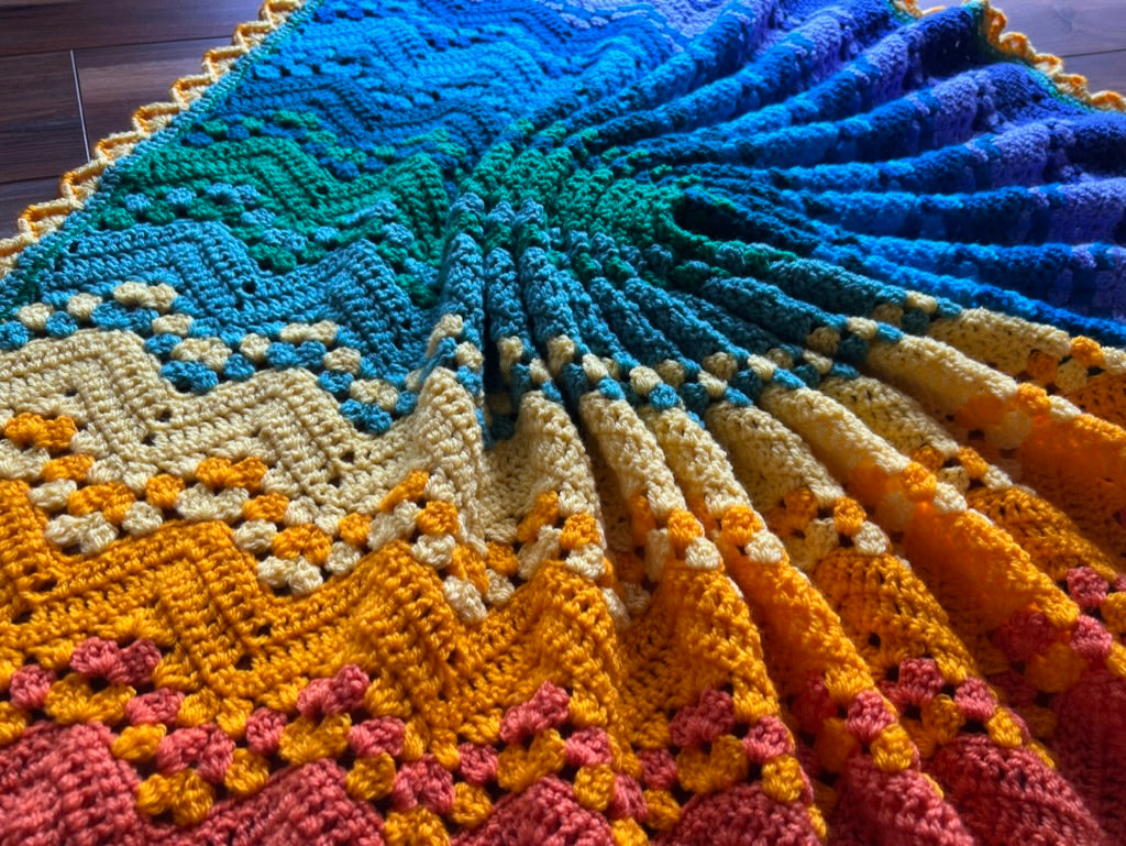 6-Day Sweetheart Rainbow Baby Blanket Crochet Pattern by Betty McKnit