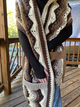 Load image into Gallery viewer, Betty&#39;s Sideways Pocket Shawl - Crochet Pattern by Betty McKnit
