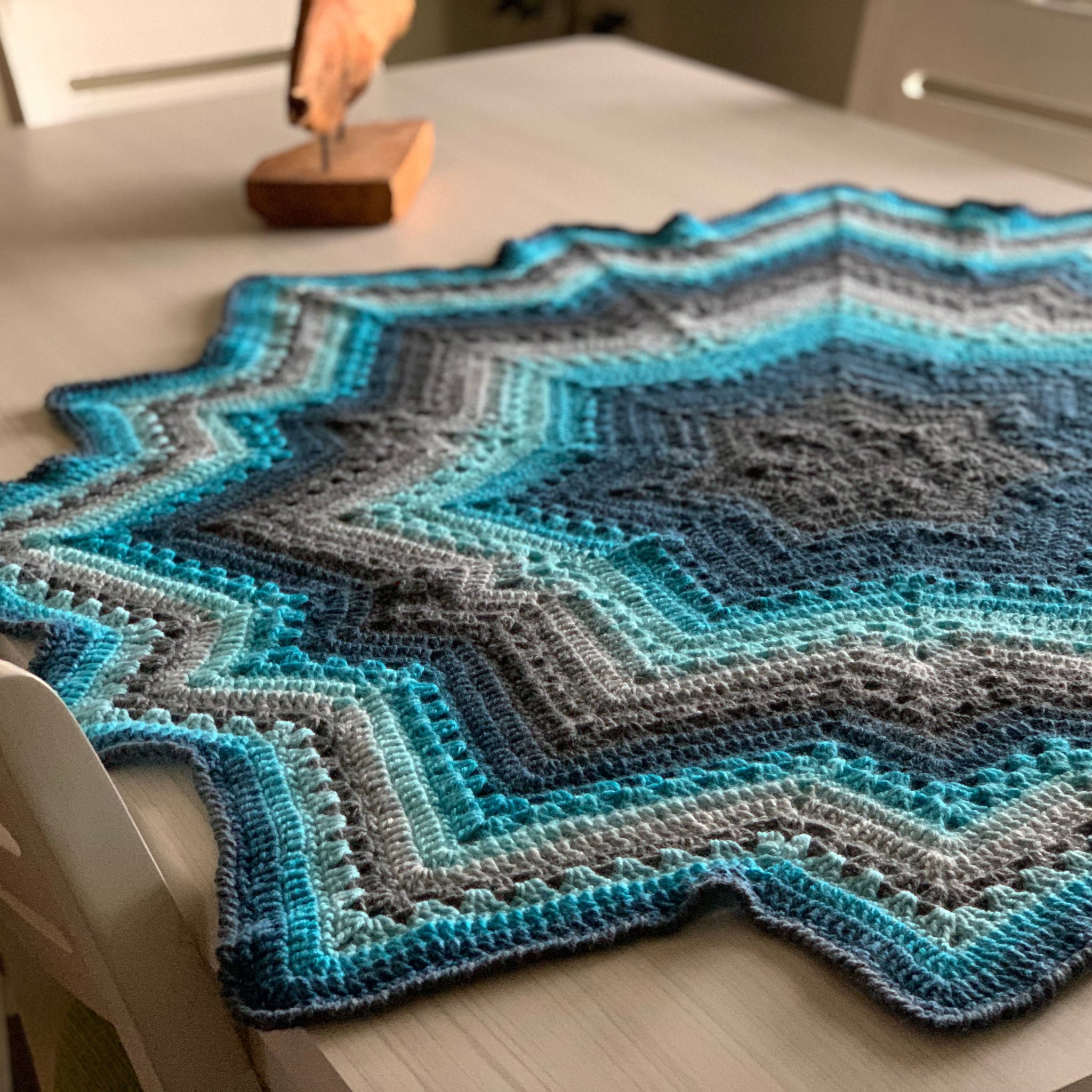 6Day Supernova Blanket Crochet Pattern by Betty McKnit