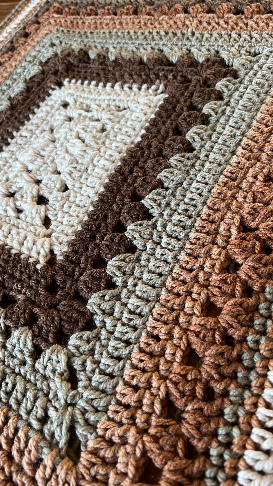 6-Day Granny Square Crochet Pattern by Betty McKnit