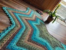 Load image into Gallery viewer, 6-Day Star Shawl Crochet Pattern by Betty McKnit
