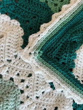 Load image into Gallery viewer, 6-Day Viral Blanket - Crochet Pattern WITH GRAPH by Betty McKnit
